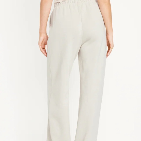 NWT OLD NAVY Extra High-Waisted Fleece Pants Color: WISH BONE - Picture 4 of 7